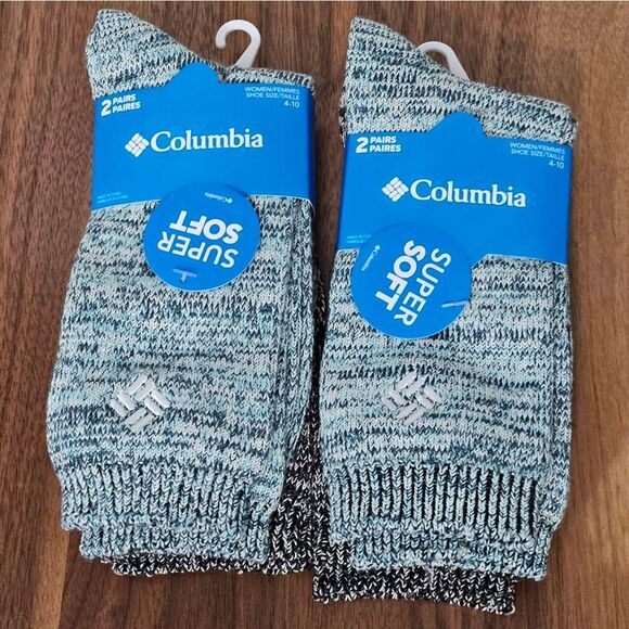 Columbia Womens, 4 Pair of Socks. Super Soft. Size 4-10, NWT - Picture 1 of 4